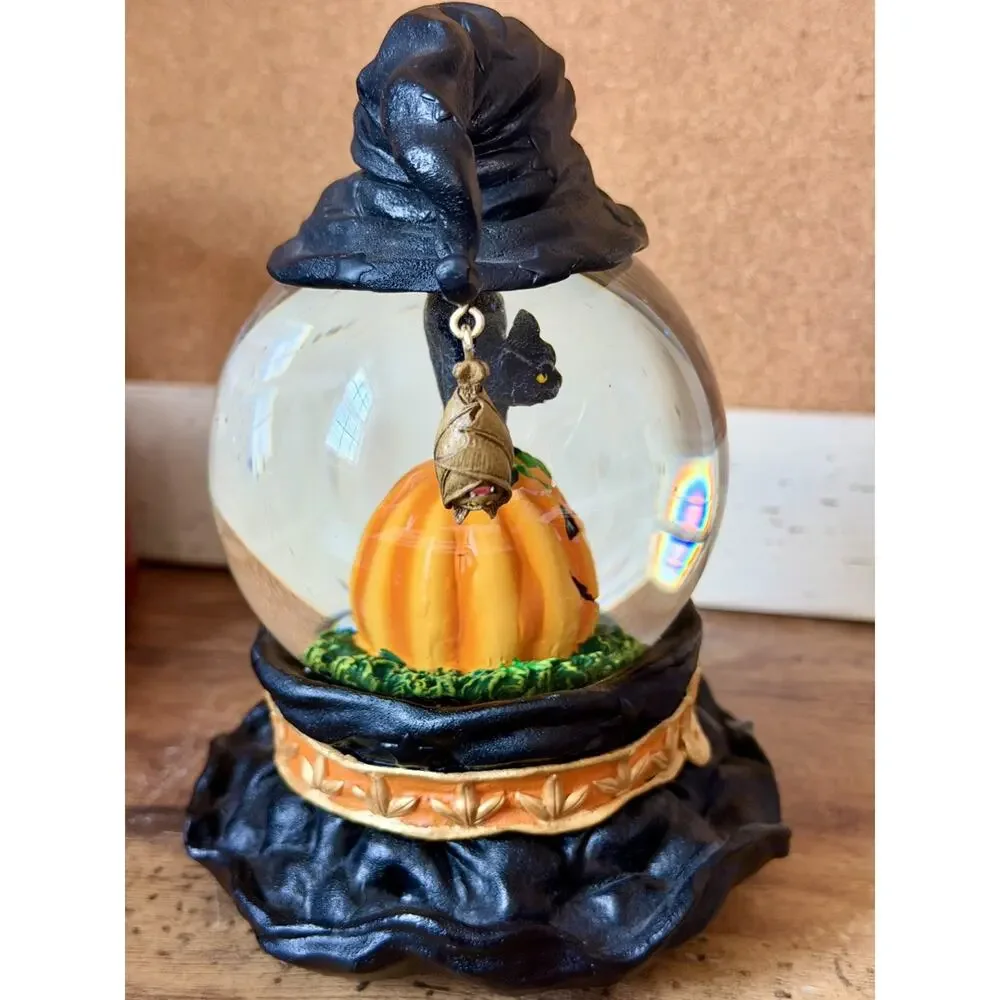 WATERFORD Holiday Heirlooms Halloween Collection Limited Edition Water Globe